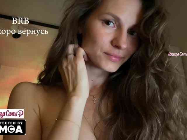 Vvv-lifffe Live Webcam on BongaCams
