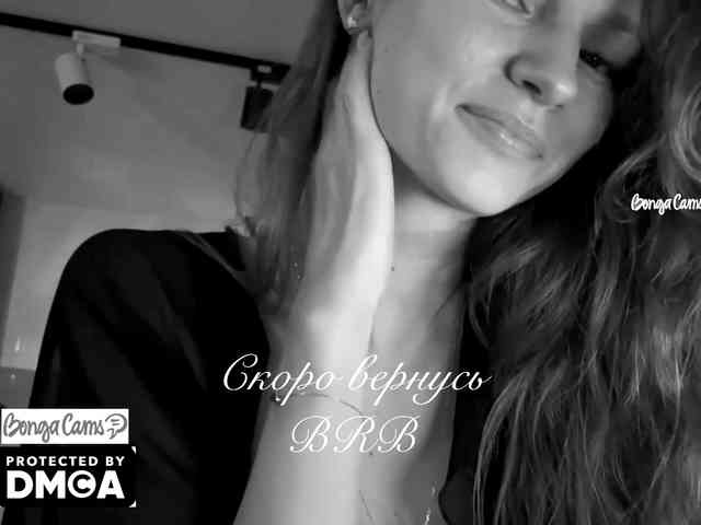 Vvv-lifffe Live Webcam on BongaCams