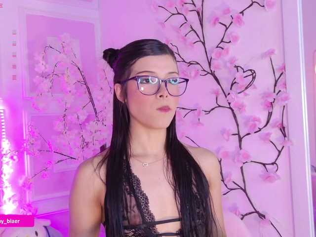 le modèle Sammyblaer est en webcam porno dans un show sur le site bongacams, il possède les tags suivants: Latino/Hispanic,Brunette,Shaved