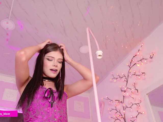 Sammyblaer's BongaCams show and profile