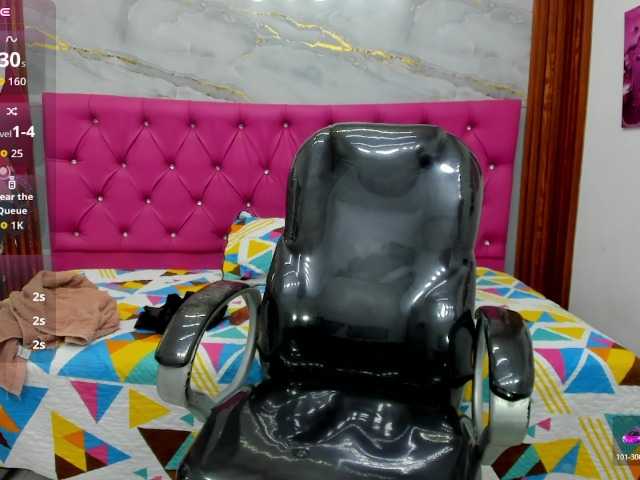 Helen-russo live cam on BongaCams