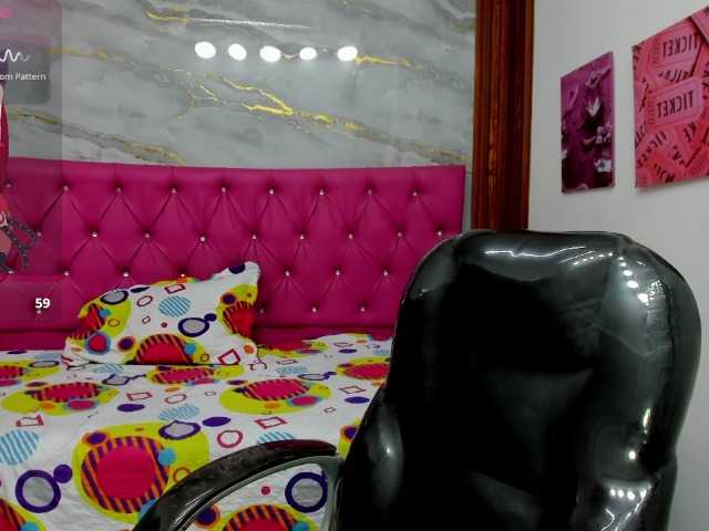Helen-russo live cam on BongaCams