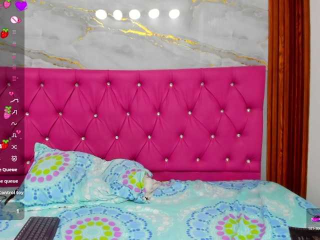 Helen-russo live cam on BongaCams