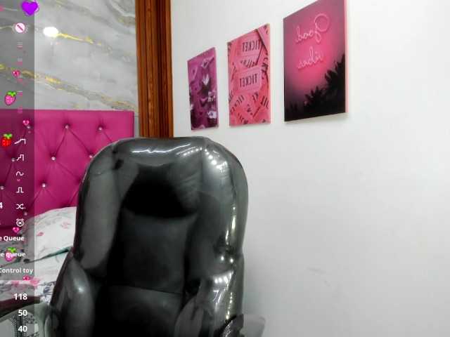 Helen-russo live cam on BongaCams