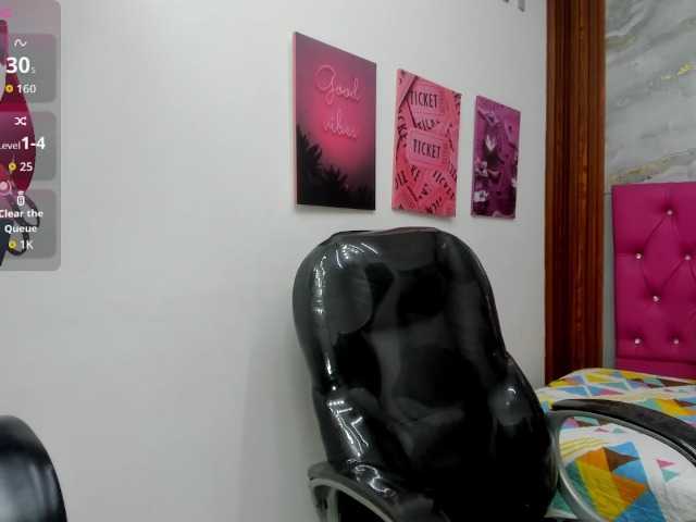 Helen-russo live cam on BongaCams