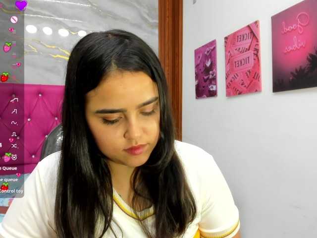 Helen-russo live cam on BongaCams