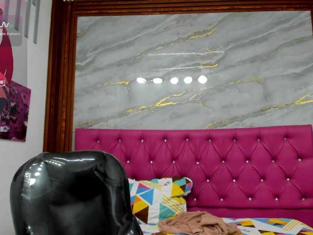 Helen-russo live cam on BongaCams
