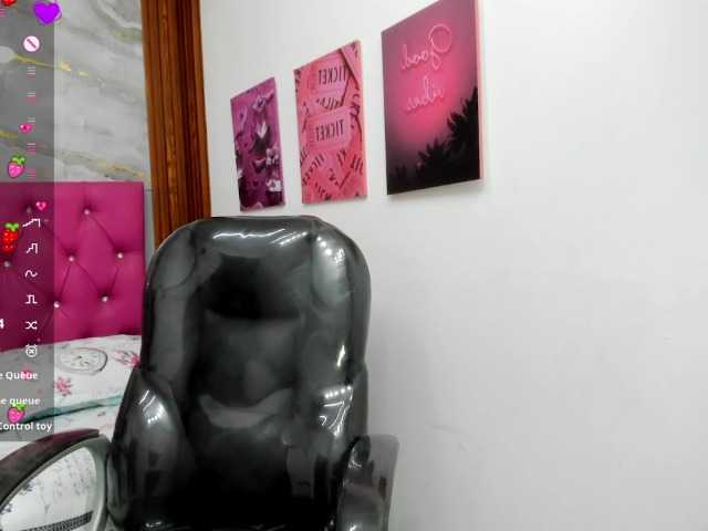 Helen-russo live cam on BongaCams