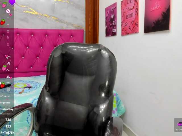 Helen-russo live cam on BongaCams
