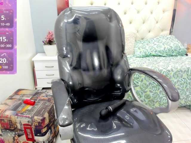 Helen-russo live cam on BongaCams
