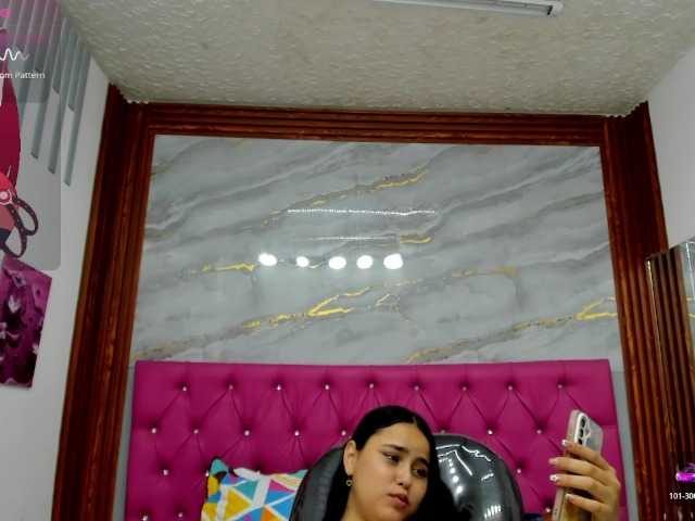 Helen-russo live cam on BongaCams