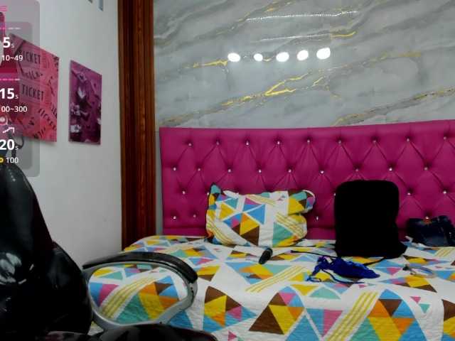 Helen-russo live cam preview