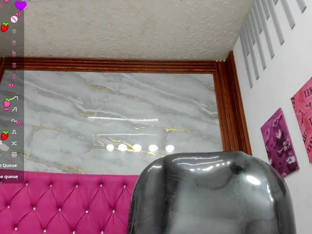 Helen-russo live cam on BongaCams
