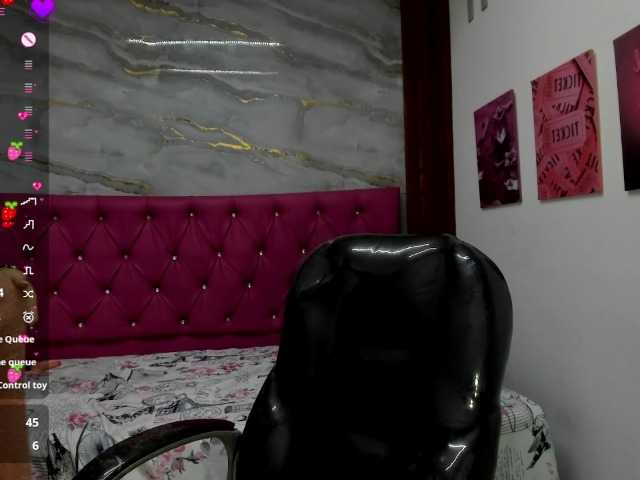 Helen-russo live cam on BongaCams