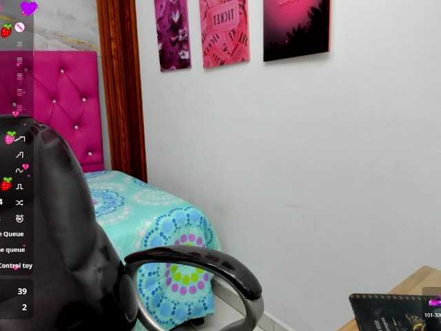 Helen-russo live cam on BongaCams