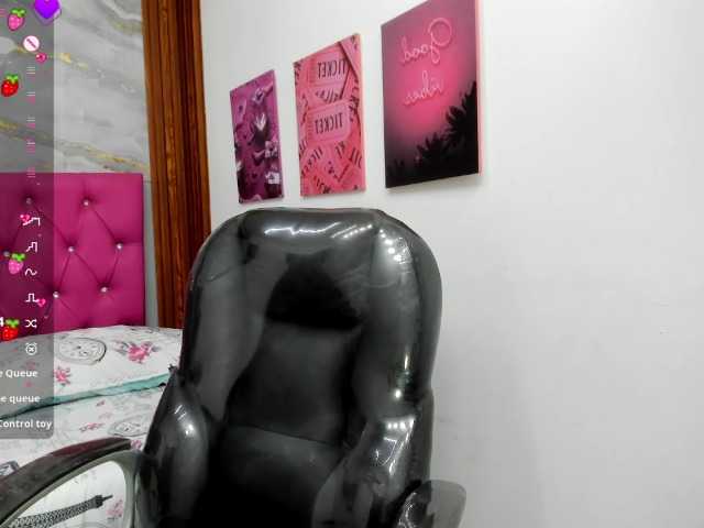 Helen-russo live cam on BongaCams