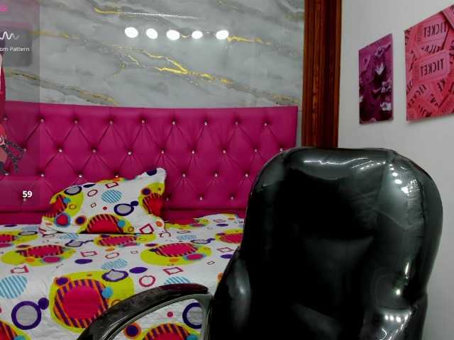 Helen-russo live cam on BongaCams