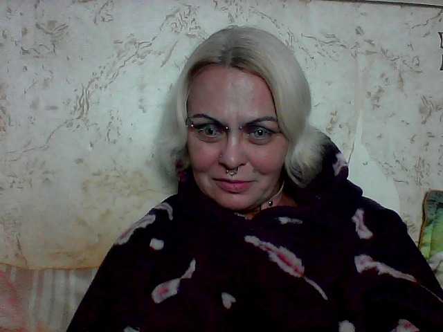GardenerofIllusions live cam on BongaCams