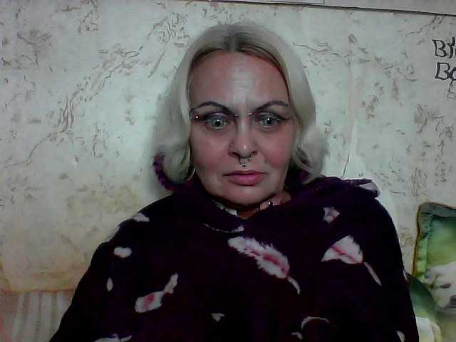 GardenerofIllusions live cam on BongaCams