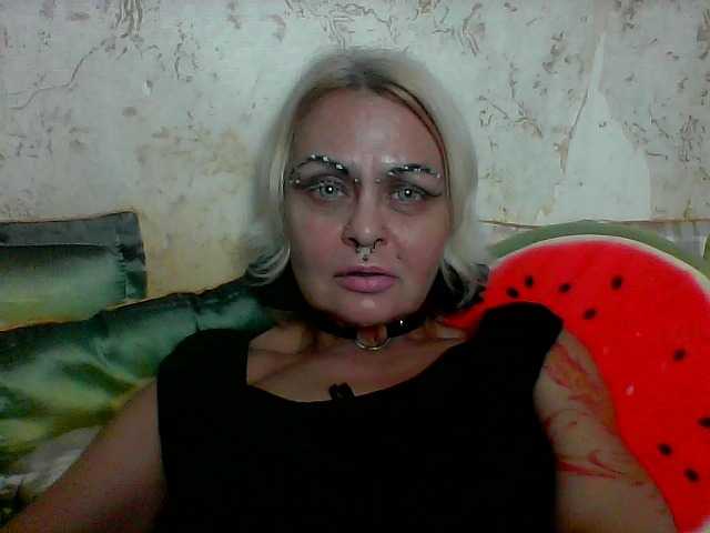 GardenerofIllusions live cam on BongaCams