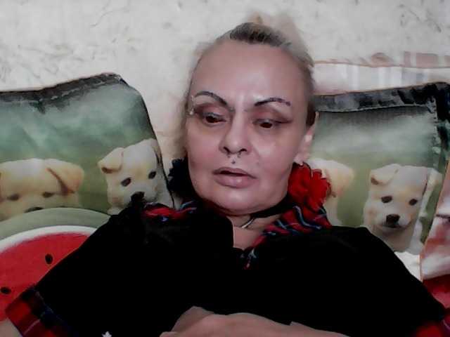 GardenerofIllusions live cam on BongaCams