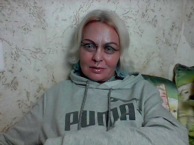 GardenerofIllusions live cam on BongaCams
