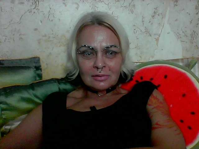 GardenerofIllusions live cam on BongaCams