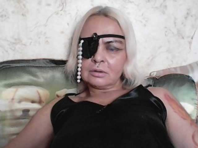 GardenerofIllusions live cam on BongaCams