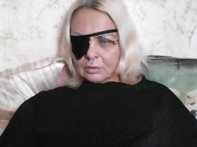 GardenerofIllusions live cam on BongaCams