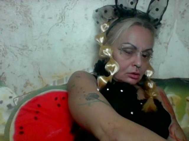 GardenerofIllusions live cam on BongaCams