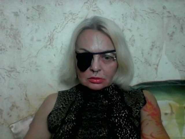 GardenerofIllusions live cam on BongaCams