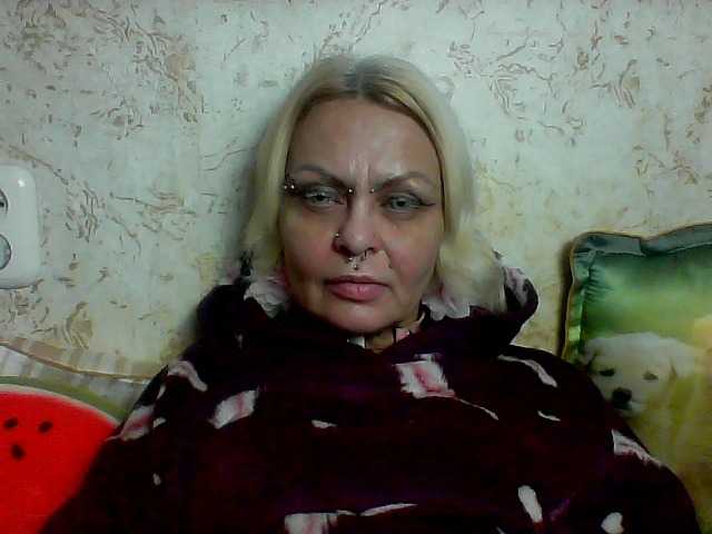 GardenerofIllusions live cam on BongaCams