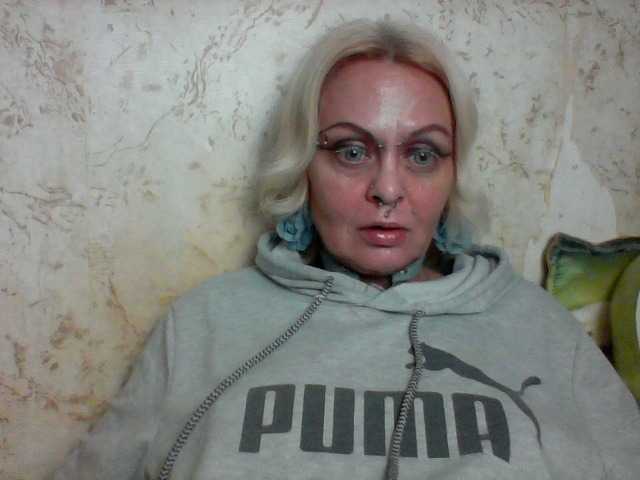 GardenerofIllusions live cam on BongaCams