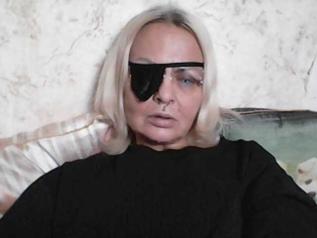 GardenerofIllusions live cam on BongaCams