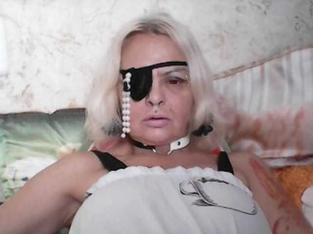 GardenerofIllusions live cam on BongaCams