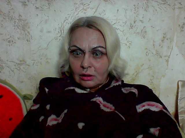 GardenerofIllusions live cam on BongaCams