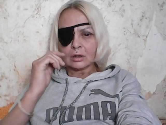 GardenerofIllusions live cam on BongaCams
