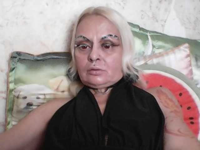 GardenerofIllusions live cam on BongaCams