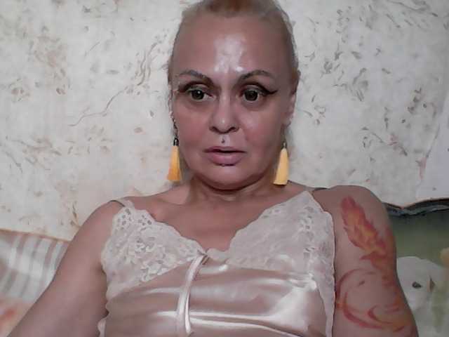 gardenerofillusions live sex show