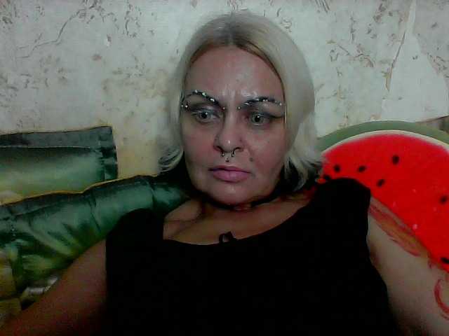 GardenerofIllusions live cam on BongaCams