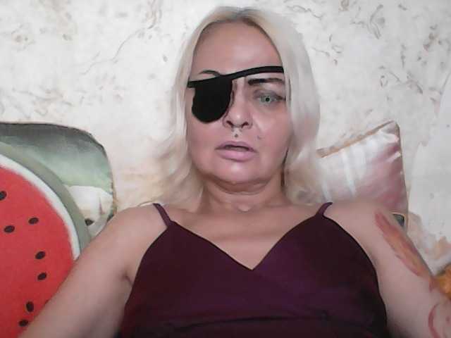 GardenerofIllusions live cam on BongaCams