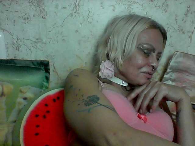 GardenerofIllusions live cam on BongaCams