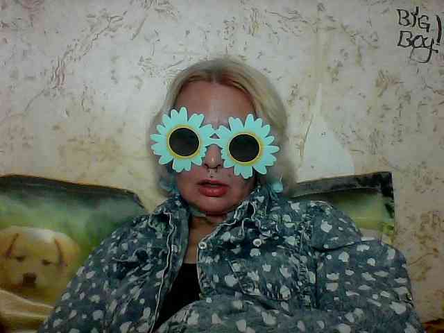 GardenerofIllusi... Live Webcam on BongaCams