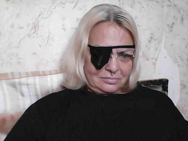 GardenerofIllusi... Live Webcam on BongaCams