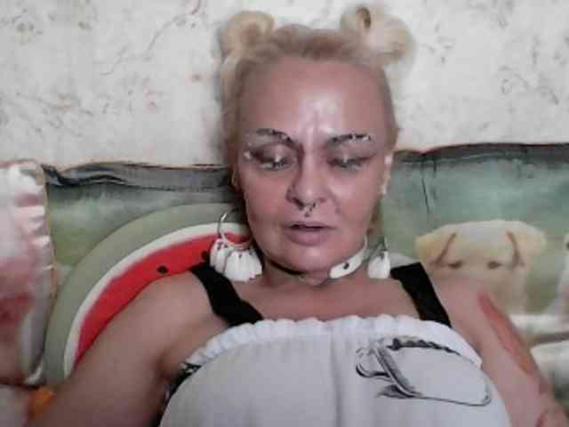 GardenerofIllusions Live Webcam on BongaCams