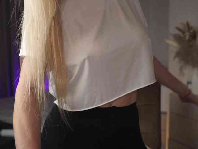 Lovely-Olivia