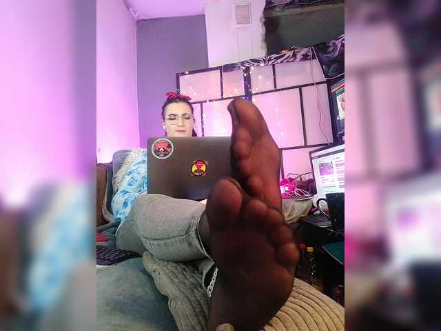 monicaangels live cam on BongaCams