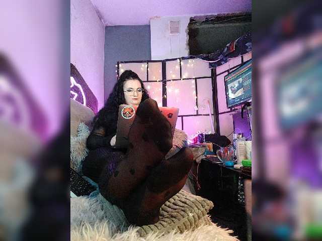 monicaangels live cam on BongaCams