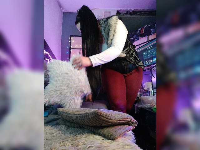 monicaangels, live now on BongaCams