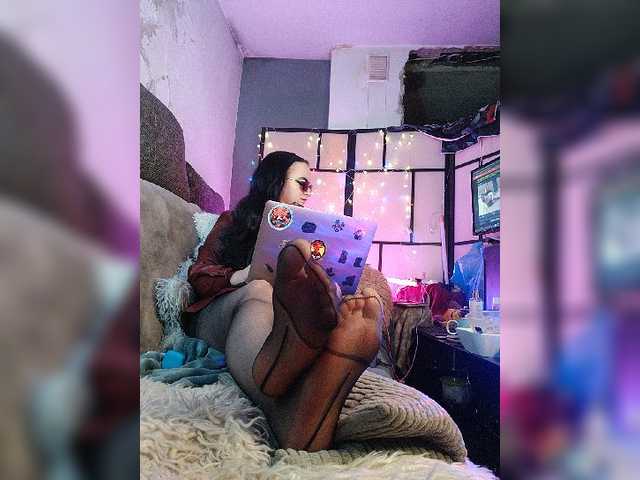monicaangels live cam on BongaCams
